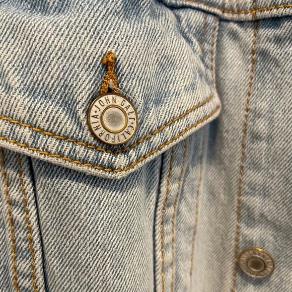 BRANDY MELVILLE/John Galt OVERSIZED denim jacket. - Picture 2 of 2